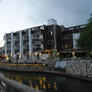 Otel Dream, Turunç